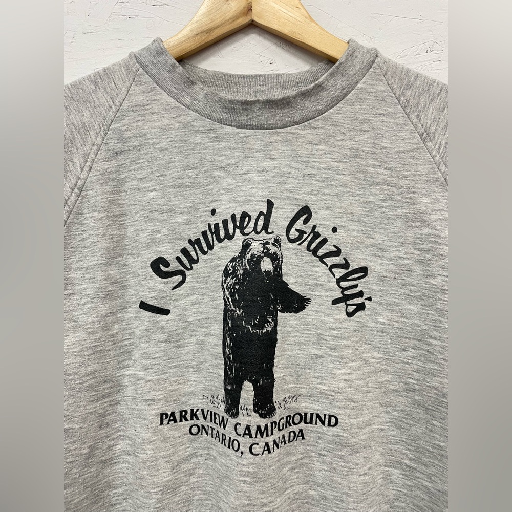 Vintage “I Survived Grizzly’s” Campground Crewneck Sweatshirt, Size M